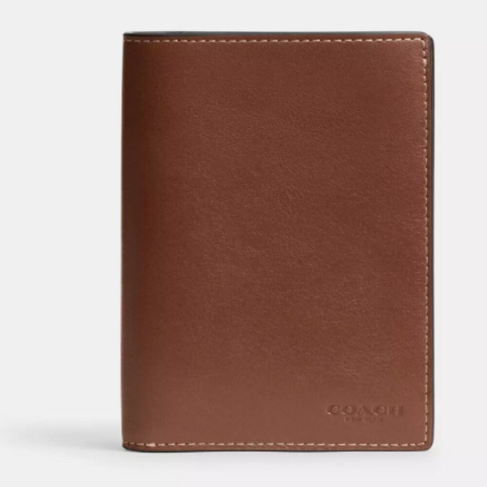 Coach Passport Case/With Credit Card Slots